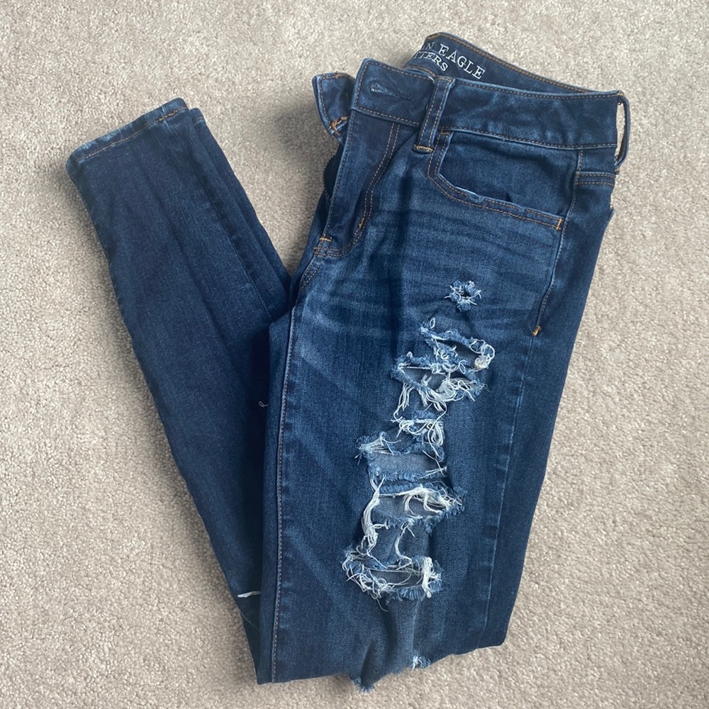 low rise American eagle ripped jeans
